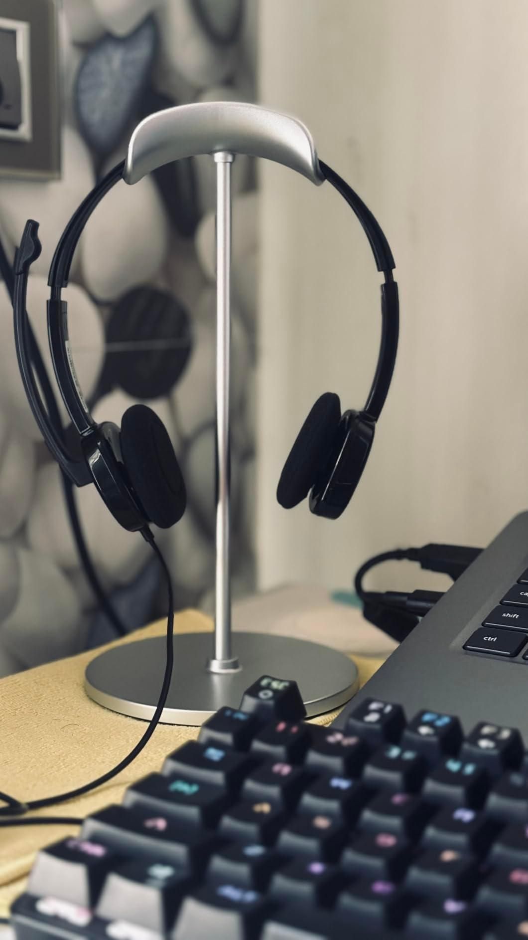 Sleek Gaming Headphone Holder